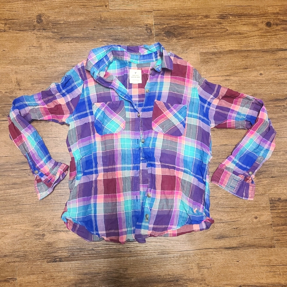 American Eagle Boyfriend Plaid Button-down